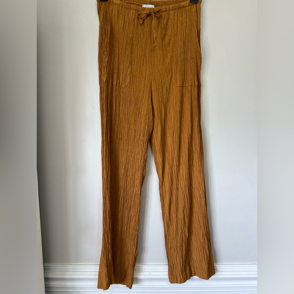 Lovepoem By Block Crinkle Pants Large Fit Like Medium Gold Fall Rayon Blend